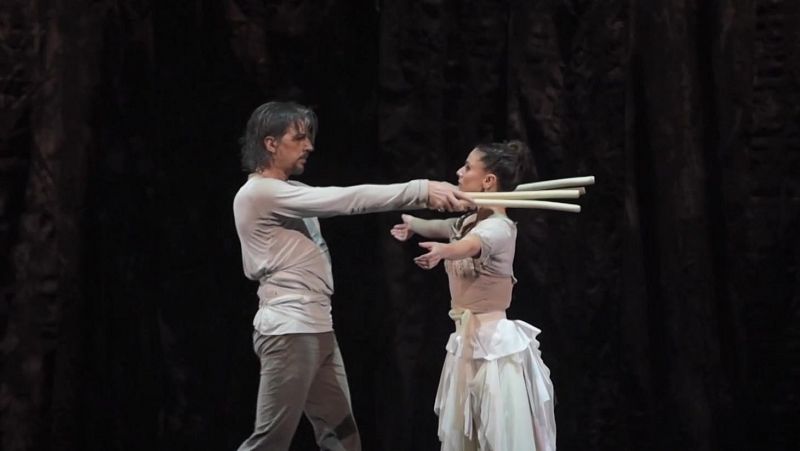 'Crónica del alba', el último espectáculo del bailarín Miguel Ángel Berna y Sara Calero