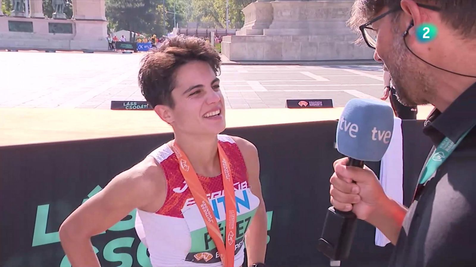 Vídeo: María Pérez oro en 35km marcha en el mundial atletismo