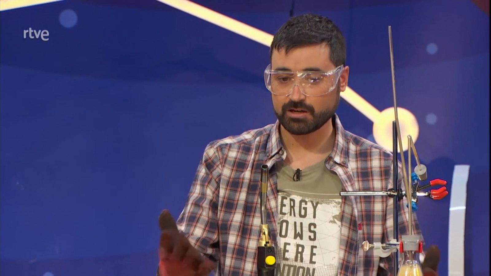 Nahúm Méndez, un geólogo (en apuros) viral por desmentir patrañas científicas