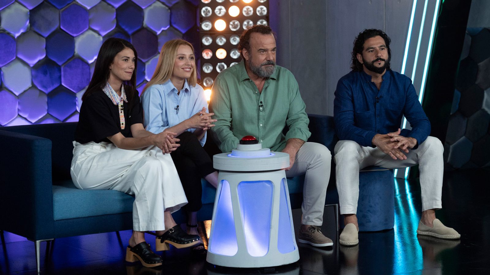 El Puente de las mentiras Programa 6 completo Ver ahora