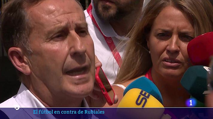 Telediario 1 - Dimite Rafael Del Amo, vicepresidente de la Federación y responsable del fútbol femenino