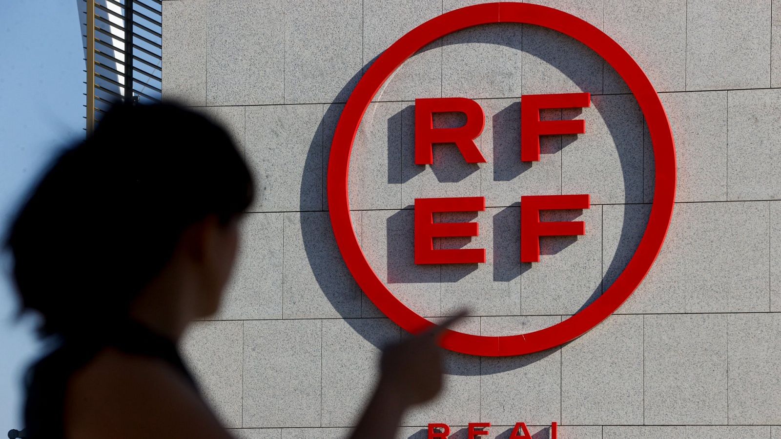 El rotundo rechazo al beso de Rubiales, un paso en la igualdad: "Hay más concienciación social"