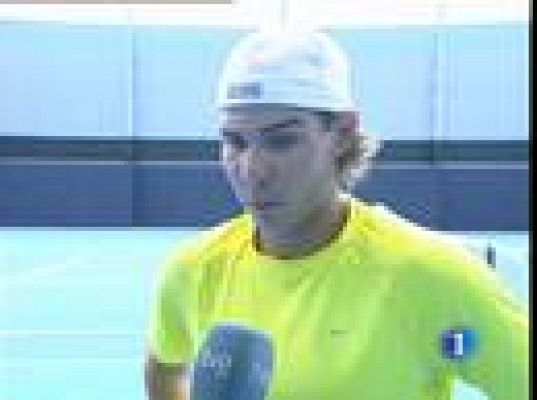 Nadal vuelve a entrenar