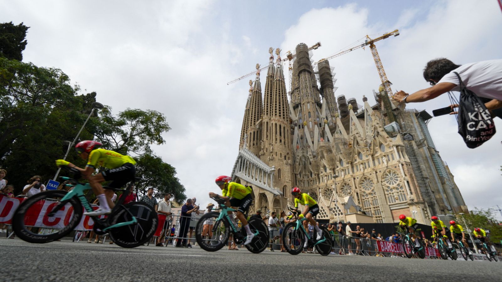 Vuelta a España 2023 - 1ª etapa: Barcelona - Barcelona. Contrarreloj por equipos - ver ahora