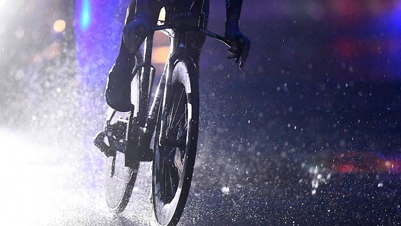 Final de la primera etapa de la Vuelta a España 2023 -- ver ahora