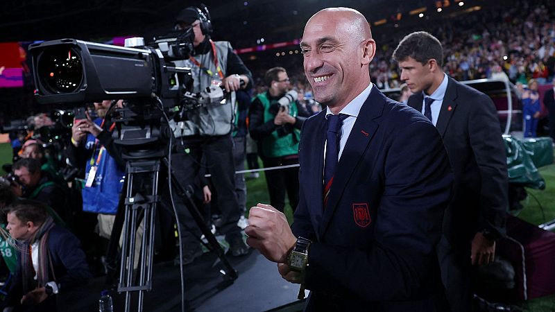 El foco del caso Rubiales, sobre quienes apoyaron su discurso: "Deberían dimitir"