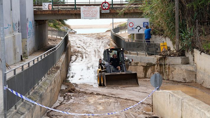Telediario 1 - El temporal de viento y lluvias que azota el Meditérraneo deja numerosos destrozos