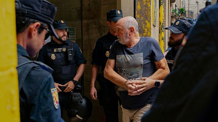 Telediario 1 - La Policía detiene a cuatro personas en Lleida por tratar de boicotear La Vuelta