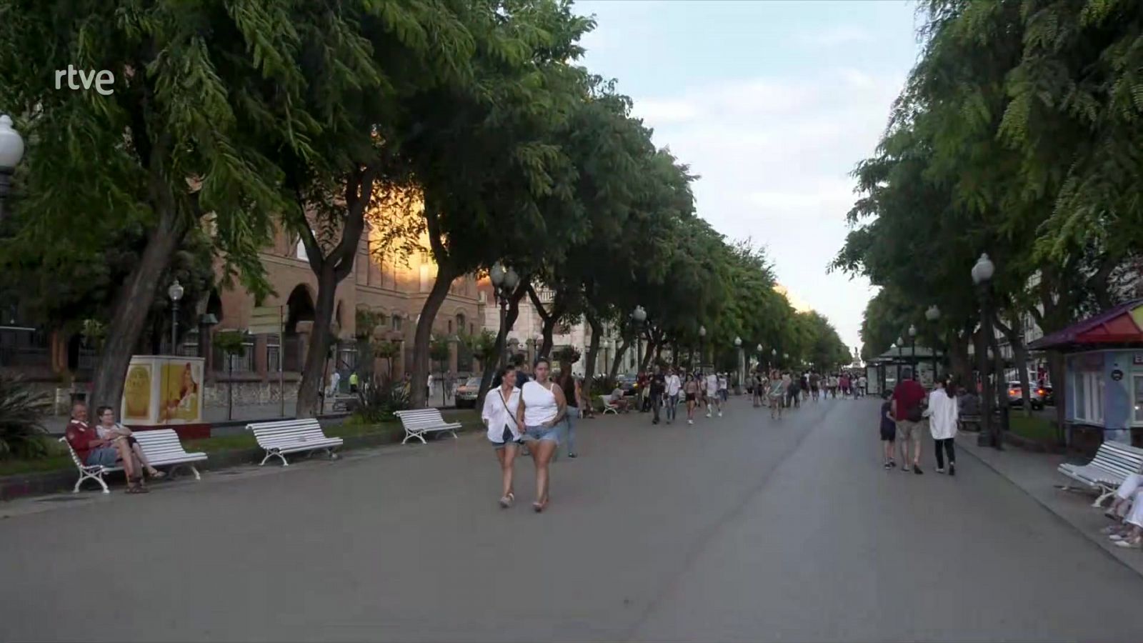 LaVuelta 2023: Tarragona recibe a la Vuelta con alerta por vientos fuertes