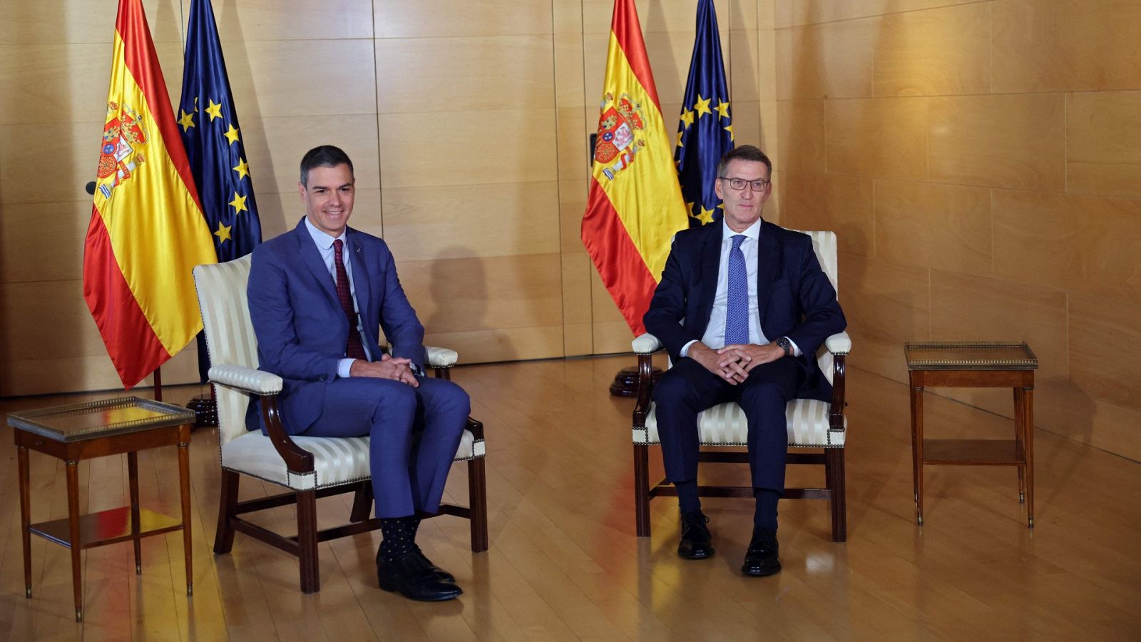 Feijóo pide a Sánchez apoyo para una legislatura de dos años y este lo rechaza