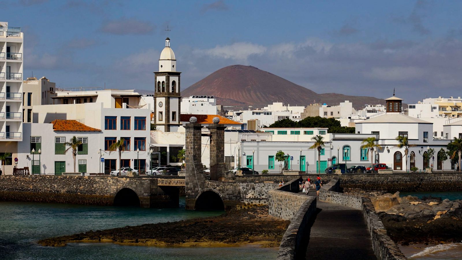 Lugares con encanto de Canarias - Arrecife y Yaiza - Documental en RTVE