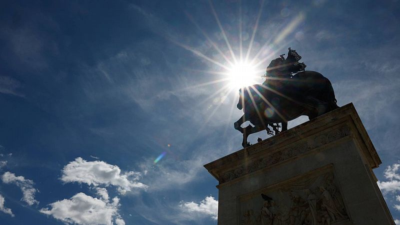 El tiempo: Precipitaciones fuertes en Cataluña, y temperaturas sin cambios - Ver ahora      