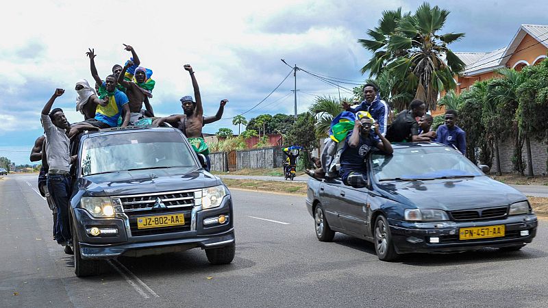 Óscar Mateos: "El golpe en Gabón se da fruto del hartazgo aunque provenga del aparato militar"