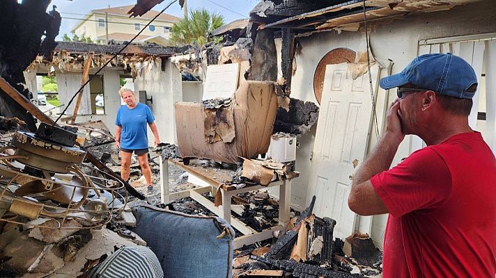 El huracán Idalia a su paso por Florida se ha llevado por delante decenas de hogares