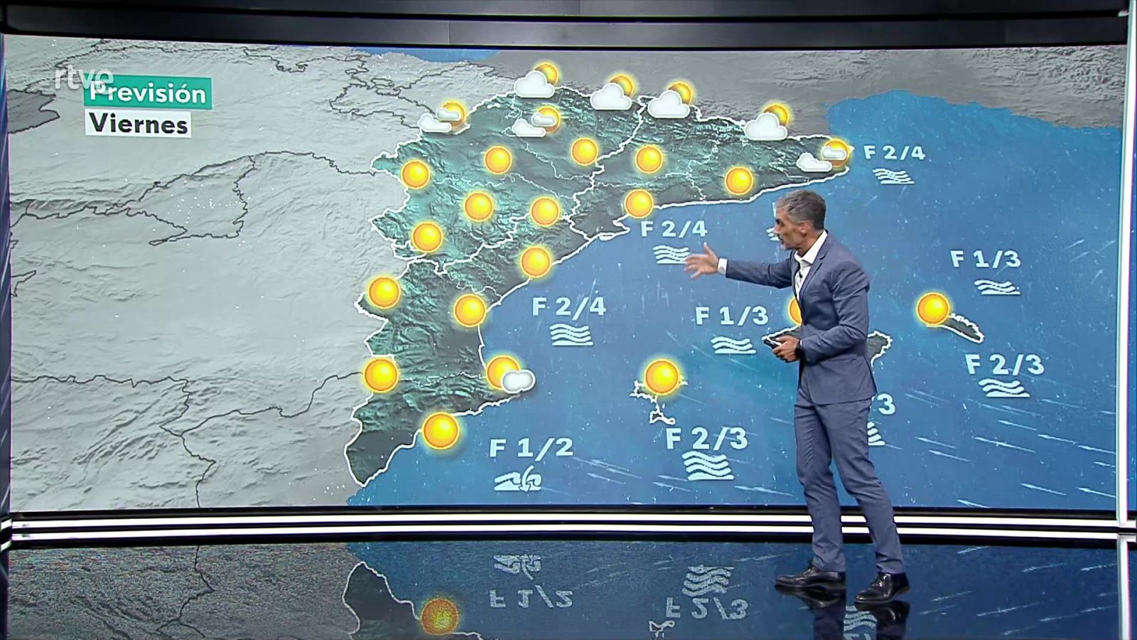 Nubosidad de evolución en el interior de Levante y del sureste peninsular, con posibilidad de algún chubasco o tormenta en general débil - ver ahora