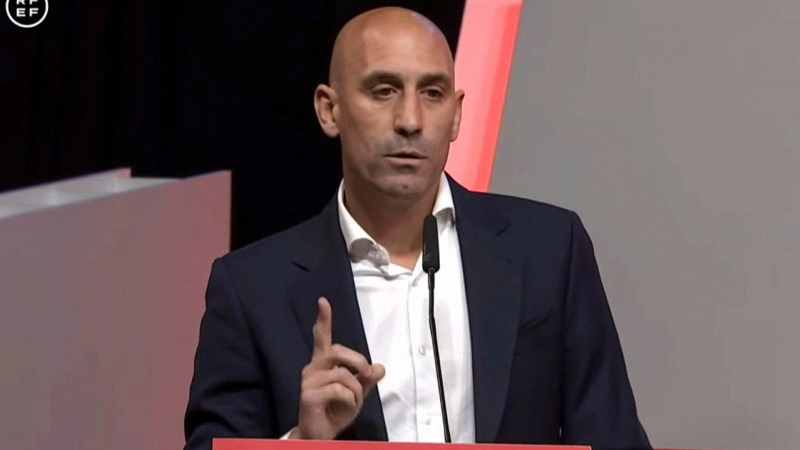 "Es poco probable que el TAD suspenda a Luis Rubiales"