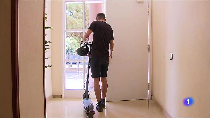 L'Informatiu - Alguns municipis declaren la guerra als patinets