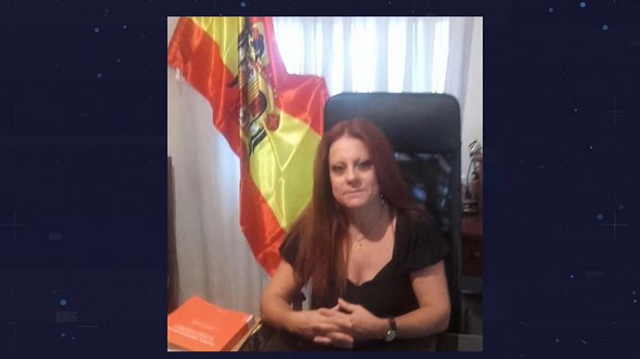 Polémica por la foto publicada por la directora de Justicia de Aragón (Vox) con una bandera franquista