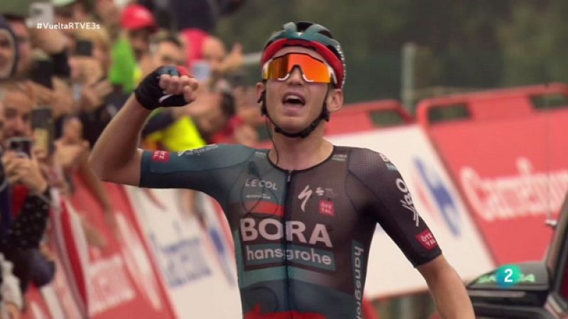 La Vuelta | Lennard Kamna gana escapado en el Collado de la Cruz de Caravaca -- Ver ahora