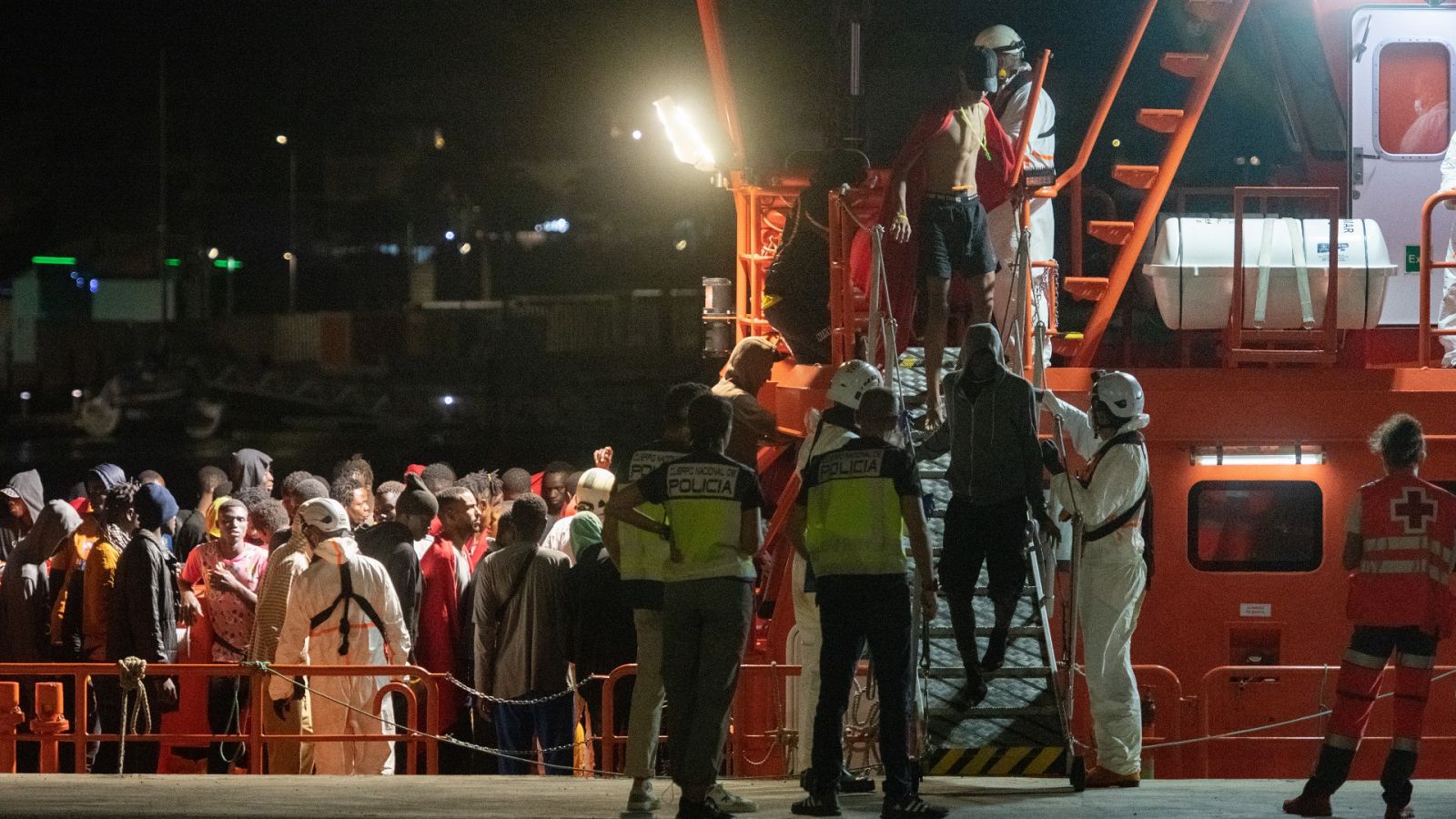 El Hierro supera su capacidad de acogida de migrantes 