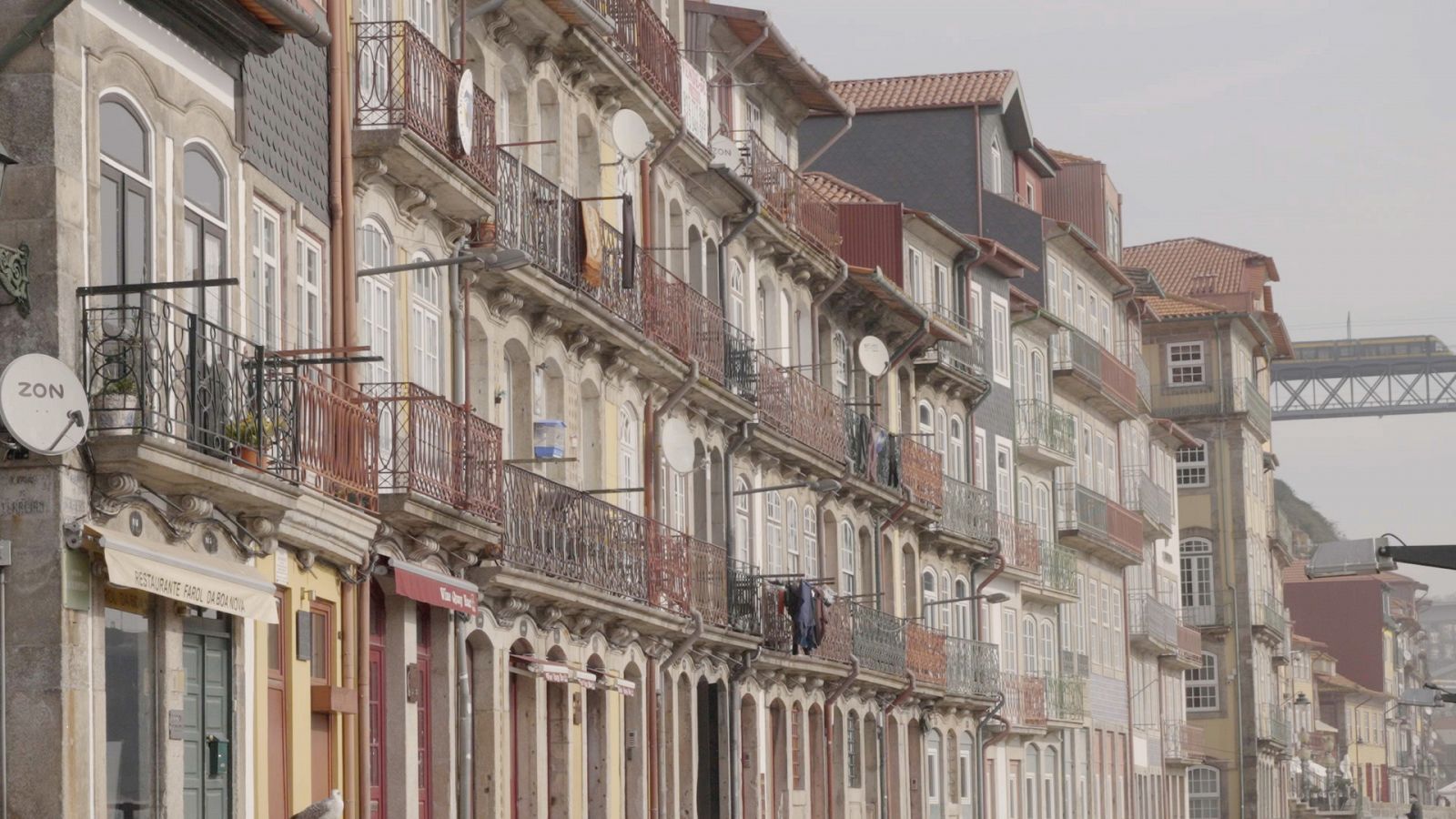 Españoles en el mundo - Oporto, la costa norte