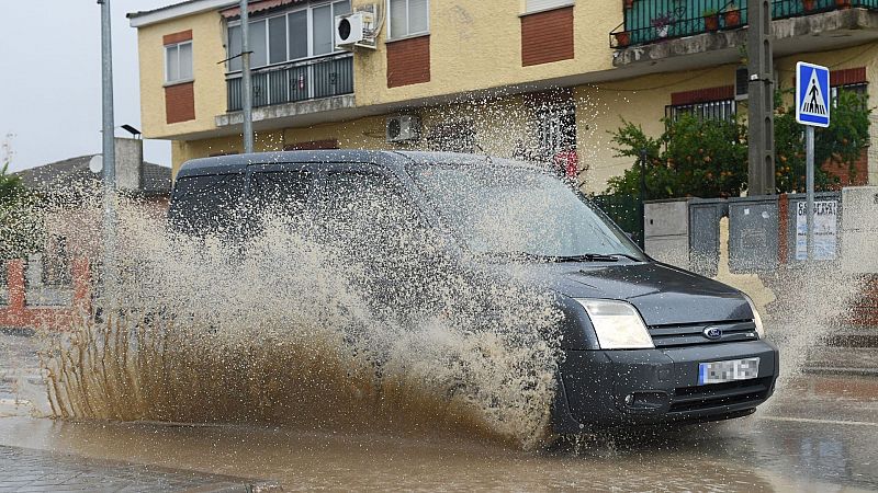 Las lluvias torrenciales que atraviesan la península dejan alertas en el centro y sureste peninsular - Ver ahora