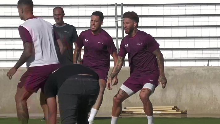 Ramos ya entrena con el Sevilla mientras los ultras locales critican su fichaje