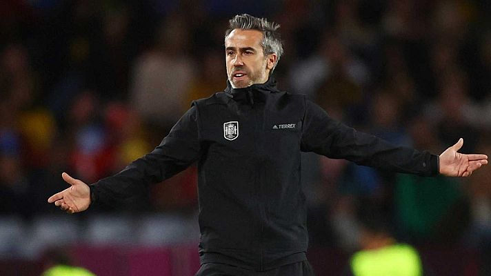 Jorge Vilda: \"Es complicado ser el único que no se levanta y no aplaudir\" - ver ahora