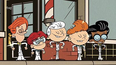 Back Out There - Una casa de locos en inglés | Watch