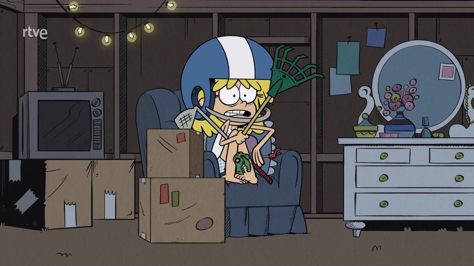 Garage Banned - Una casa de locos en inglés | Watch