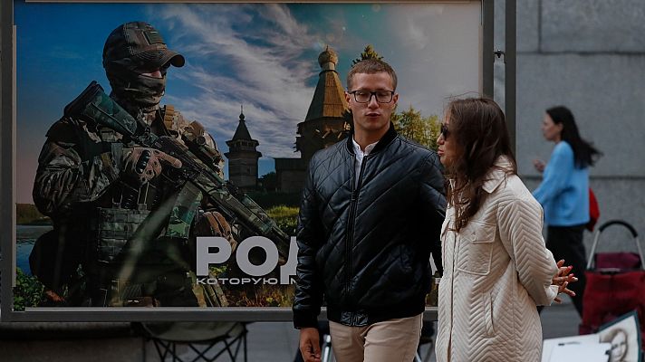 Telediario 1 - Los nuevos libros de Historia en Rusia incluyen la guerra de Ucrania calificándola como "operación especial"