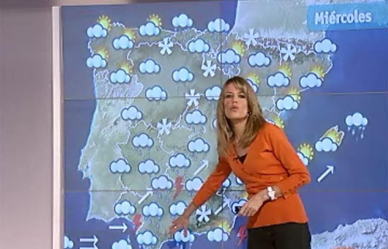 Nieve en la mitad norte y lluvias fuertes en Canarias