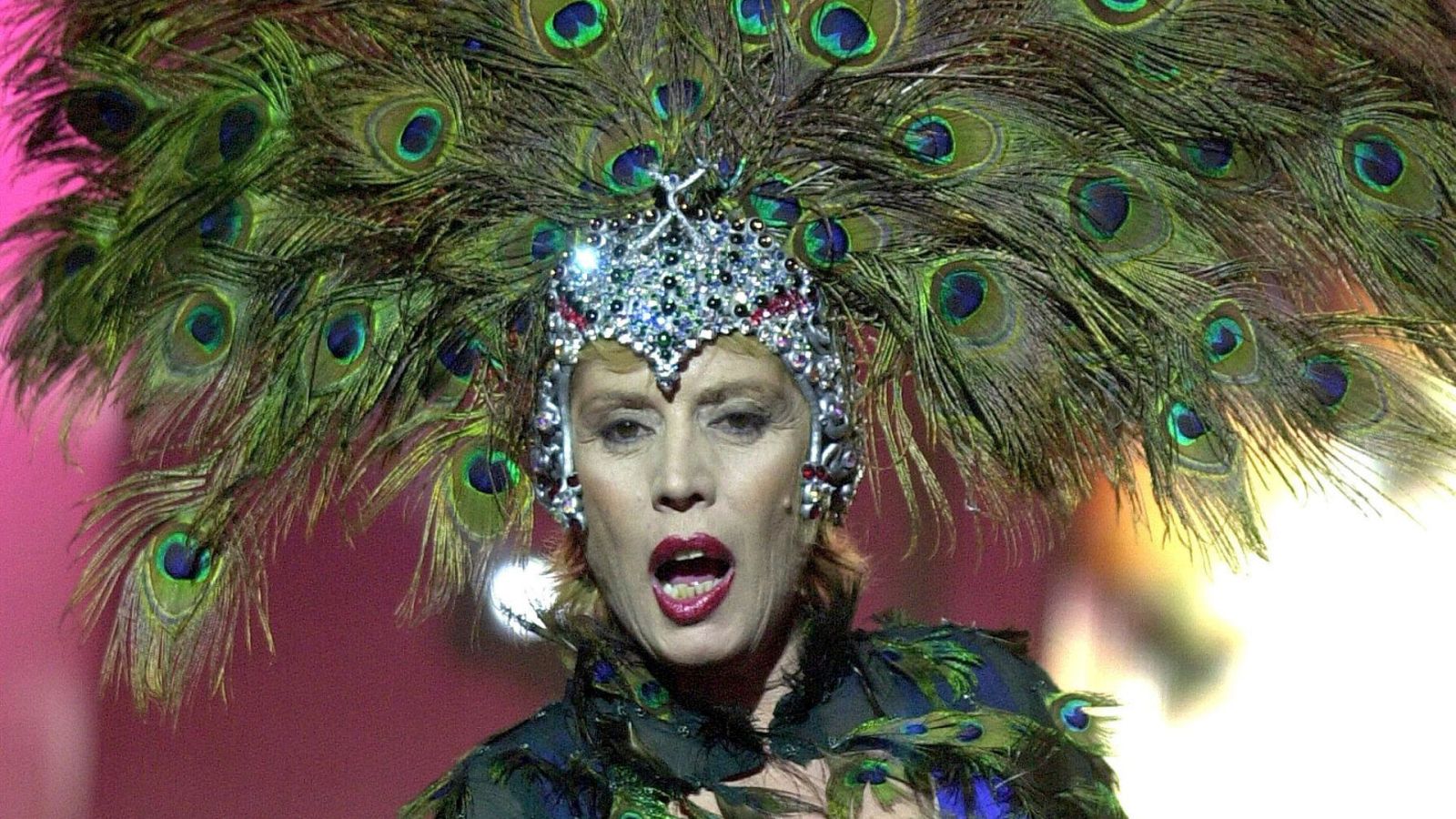 Muere la artista Mar�a Jim�nez: la cantante, bailaora y actriz fallece a los 73 a�os - Ver ahora