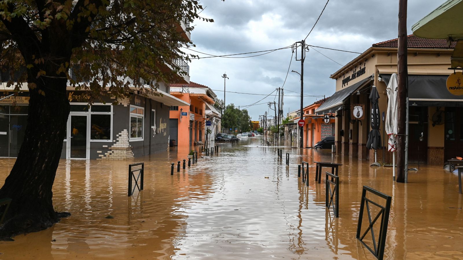 La borrasca 'Daniel' deja pueblos incomunicados en Grecia