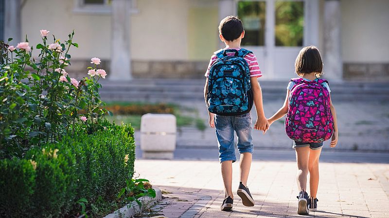 Más de 700 colegios rurales vuelven a clase