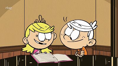 Read Aloud - Una casa de locos en inglés | Watch