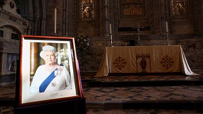 Un ao de la muerte de Isabel II con pocos cambios en la monarqua britnica