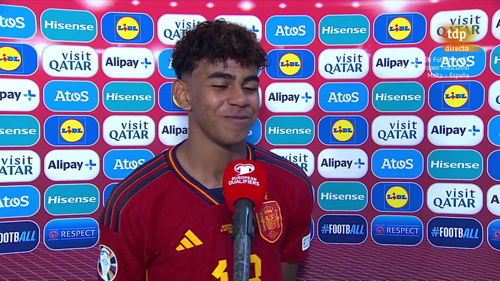 Lamine Yamal, tras debutar con España: "Estoy muy satisfecho de mi decisión, nos quedan muchas cosas juntos" Lamine Yamal, tras debutar con España: "Estoy muy satisfecho de mi decisión, nos quedan muchas cosas juntos"