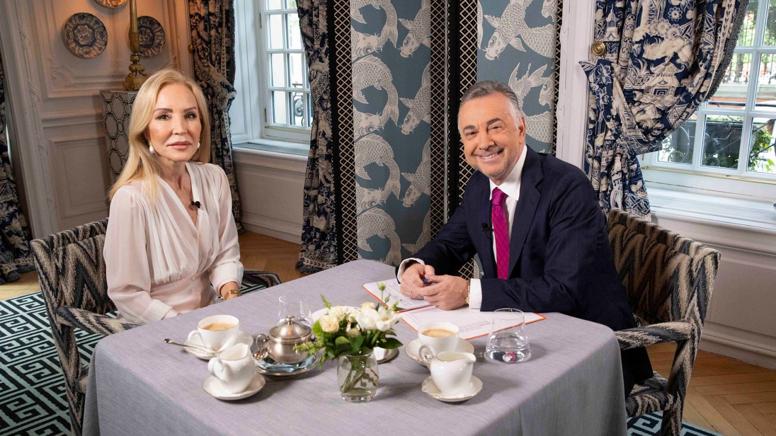 Plano general - Carmen Lomana - ver ahora