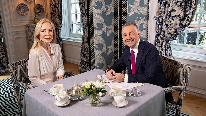 Plano general - Carmen Lomana