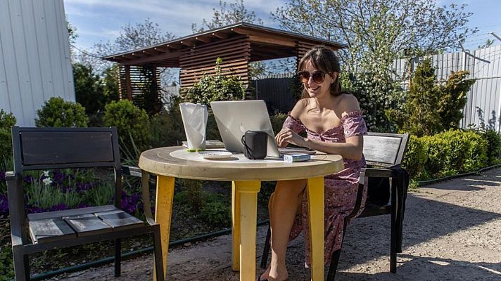 Fin de semana 24h - Una cooperante española y otro canadiense mueren en el ataque a un vehiculo humanitario en Ucrania