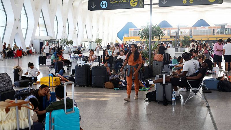 Terremoto en Marruecos: miles de turistas esperan un vuelo en Marrakech para volver