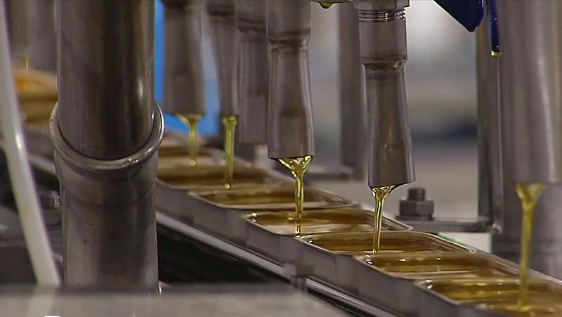 La subida del precio del aceite presiona a la industria de conservas que lo utilizan, que prevén una caída de sus ventas de hasta el 50% si el aceite sigue encareciéndose.