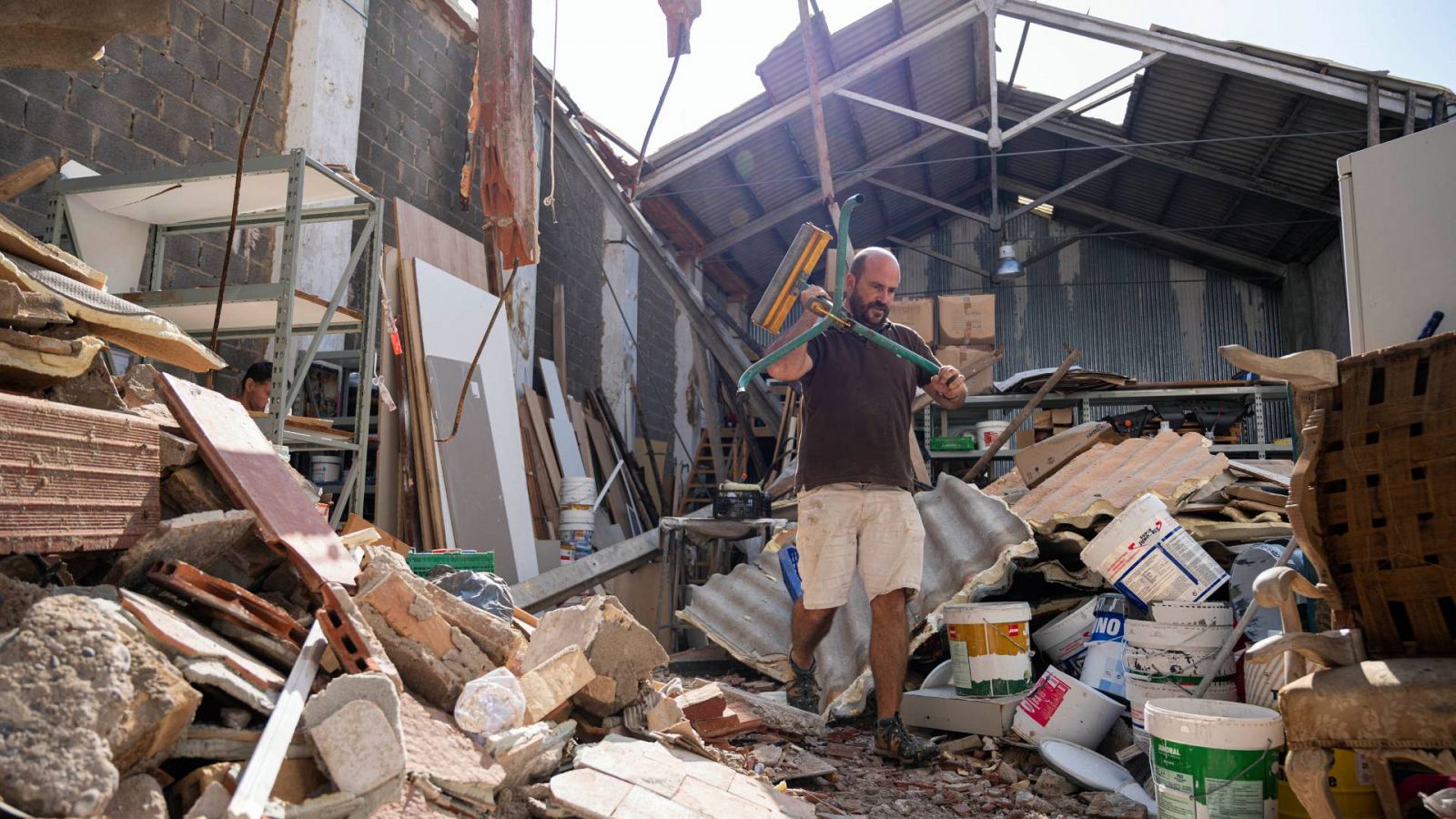 Un "reventón húmedo" provoca rachas de viento de hasta 130 kilómetros por hora en varias localidades de Castellón