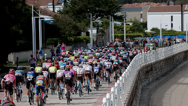 Vuelta a Espaa 2023 - 17 etapa: Ribadesella/Ribeseya - Altu de L'Angliru