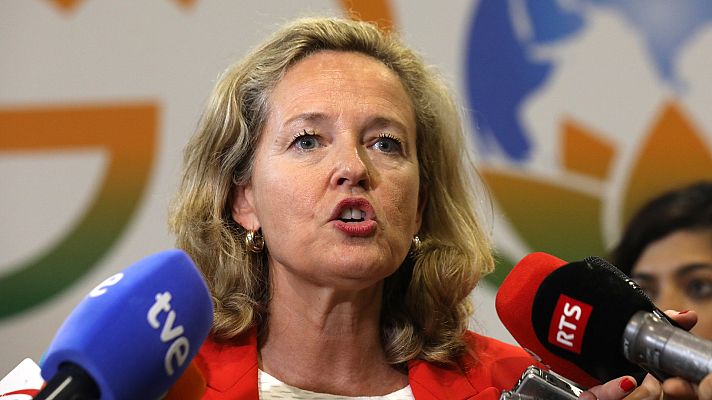 Calviño acusa a Feijóo de convocar manifestaciones y no busca apoyos a su investidura: \"Está instalado en la oposición\"