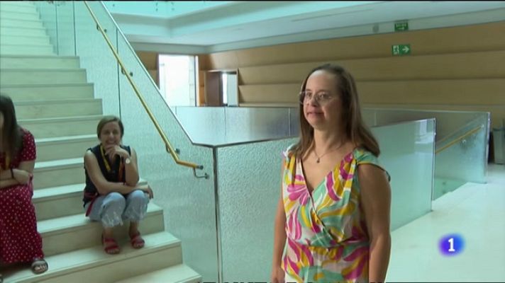 L'informatiu - Comunitat Valenciana - Mar Galcerán, primera diputada de Les Corts Valencianes con síndrome de Down