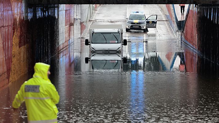 Las lluvias torrenciales dejan más de 200 litros por metro cuadrado en algunas zonas de Valencia