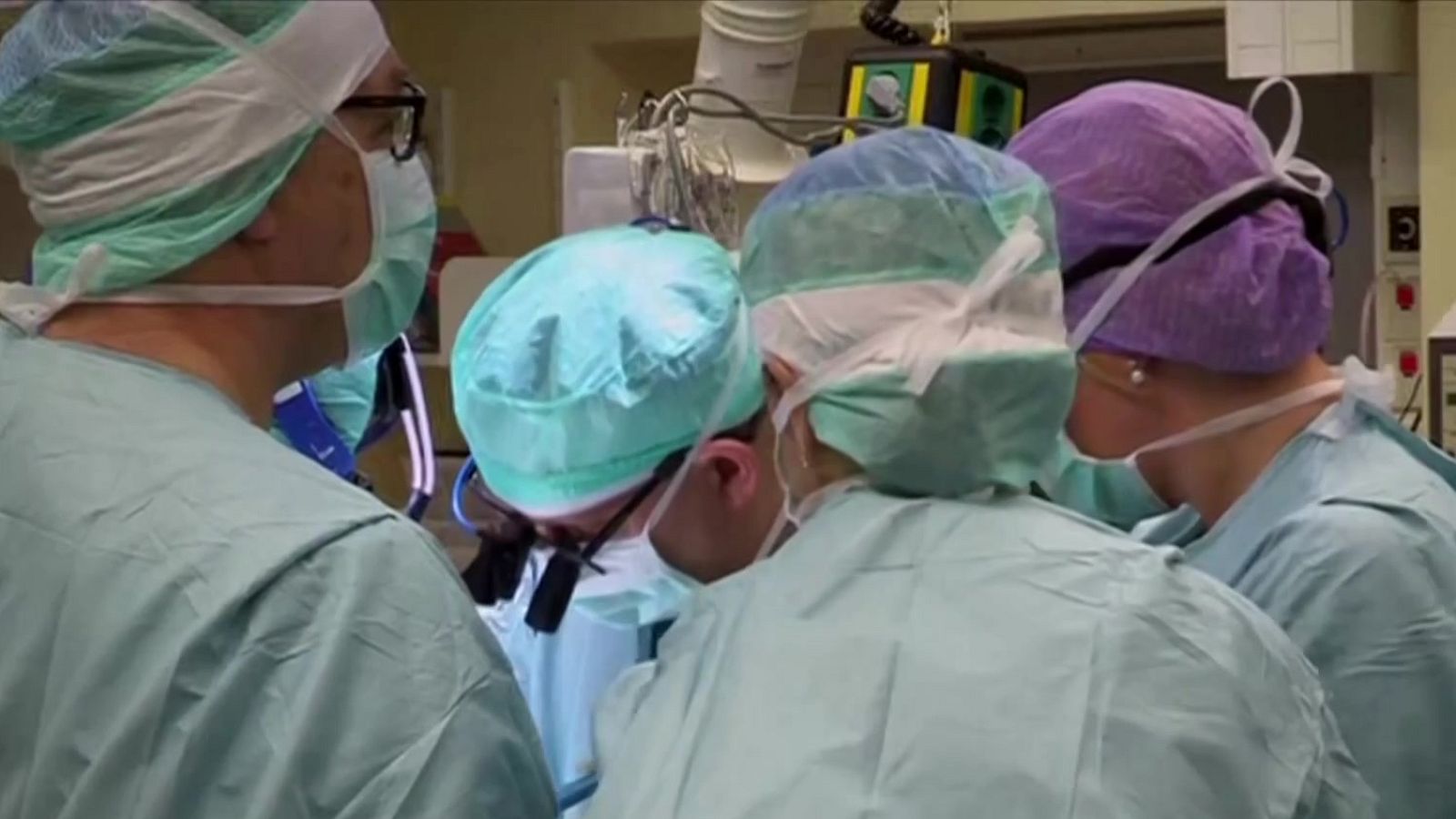 Dos de cada tres cirujanas han sufrido acoso sexual de sus compañeros en Reino Unido