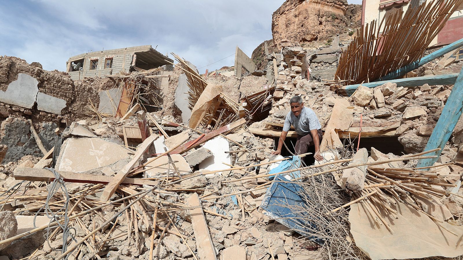 Las aldeas más remotas de Marruecos esperan impacientes la ayuda humanitaria